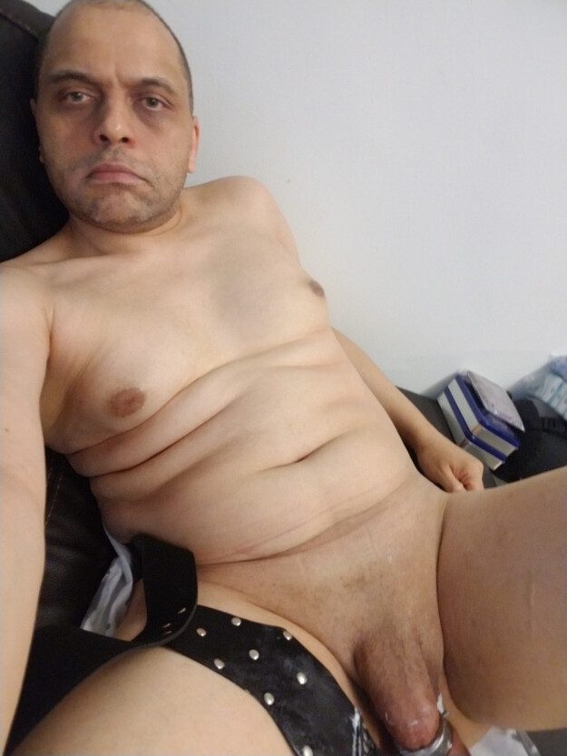 horny sissy slut exposing itself
