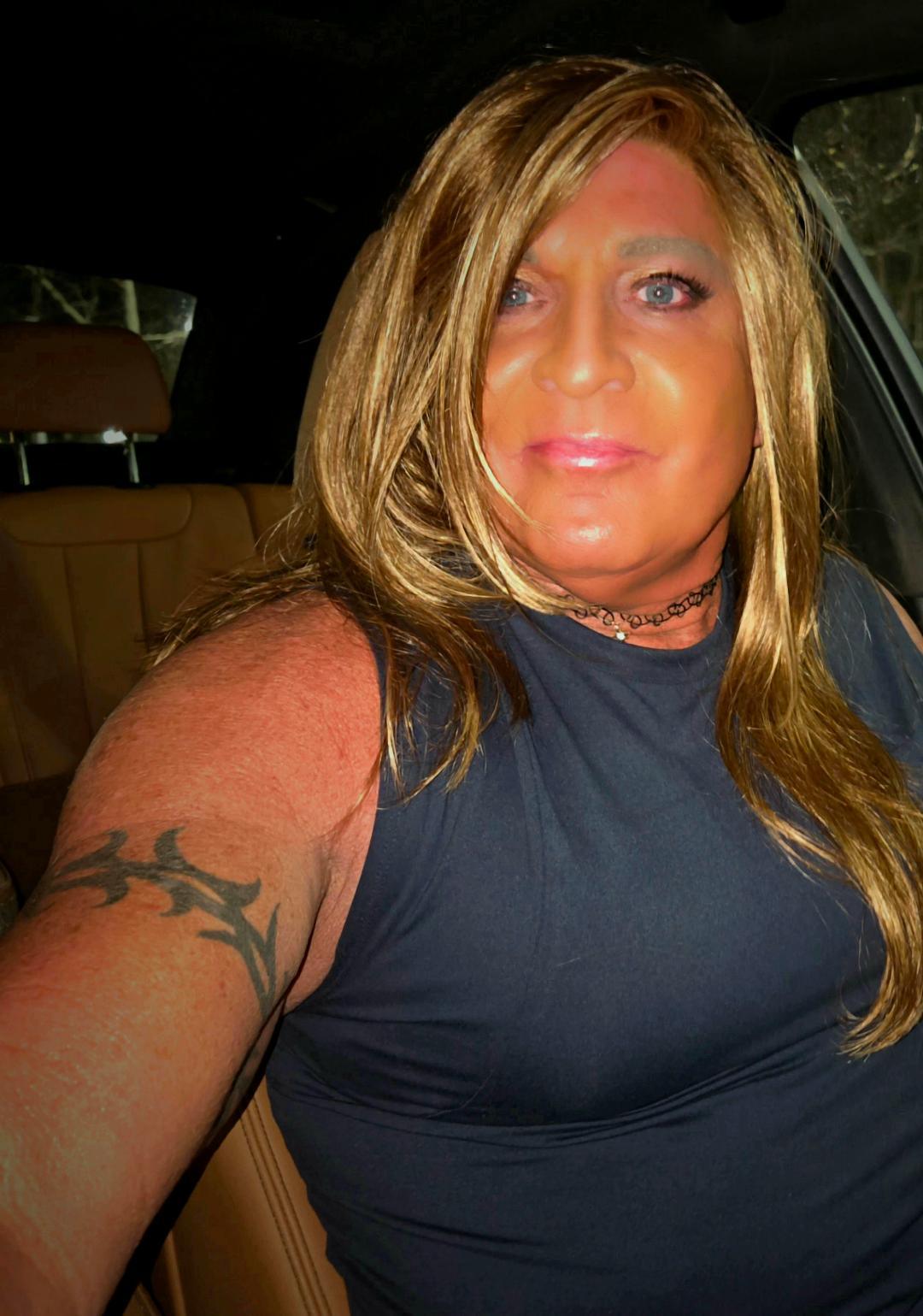 Iām Kelly Michaels formerly Michael Dickey and Iām gay and PROUD!